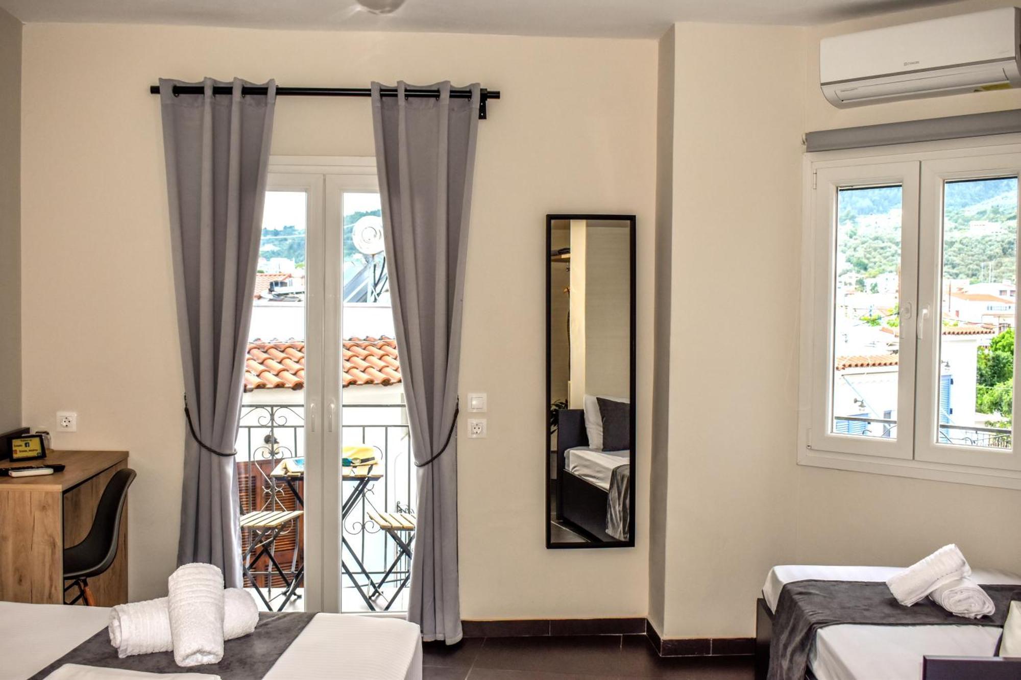 Entelia Hotel Skiathos Town Room photo